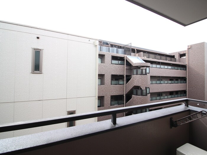 物件内観写真22　(室内からの展望)