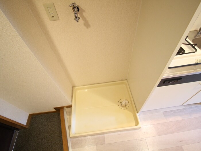 物件内観写真11　(洗濯機置場)