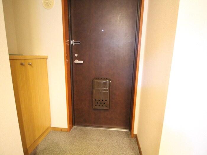 物件内観写真15　(玄関)