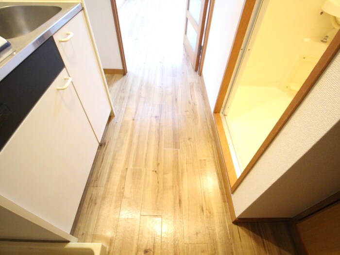 物件内観写真17　(廊下)