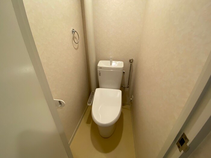 物件内観写真11　(トイレ)