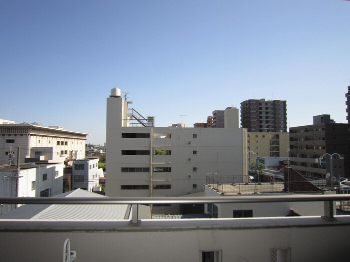 物件内観写真22　(室内からの展望)