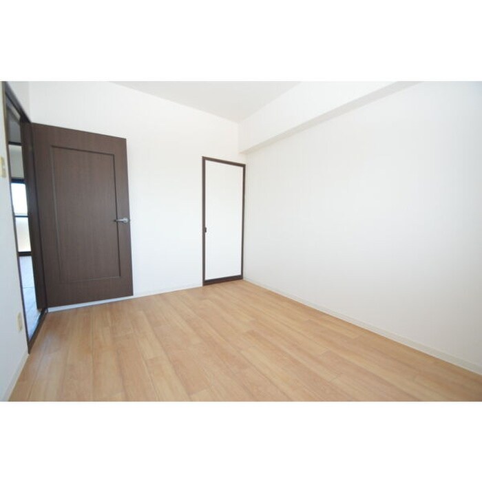 物件内観写真5　(居室)