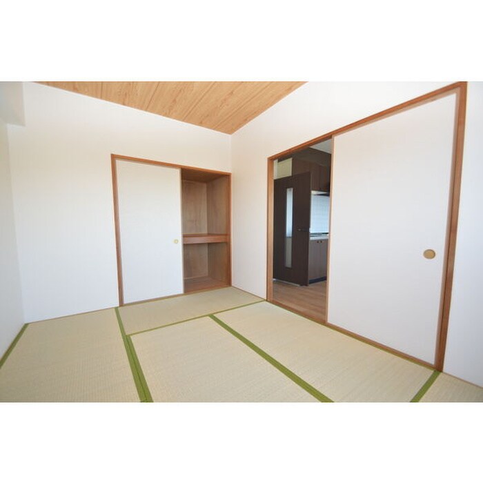 物件内観写真10　(収納)