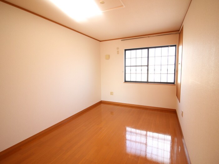 物件内観写真10　(居室)