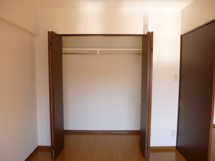 物件内観写真10　(収納)