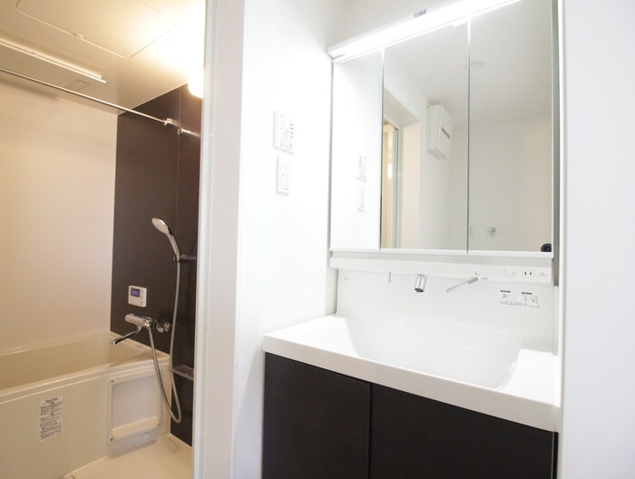 物件内観写真12　(洗面)