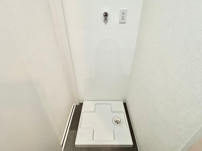 物件内観写真15　(洗濯機置場)