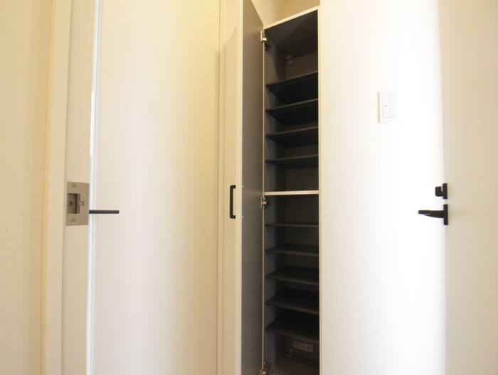 物件内観写真16　(靴箱)