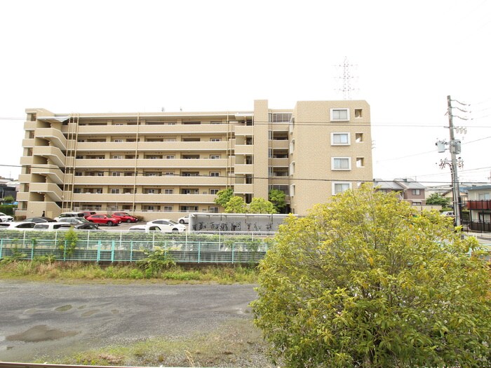 物件内観写真16　(室内からの展望)