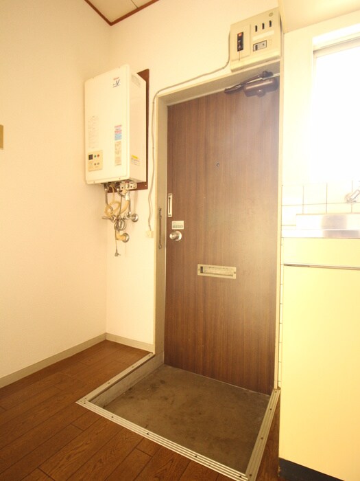 物件内観写真22　(玄関)