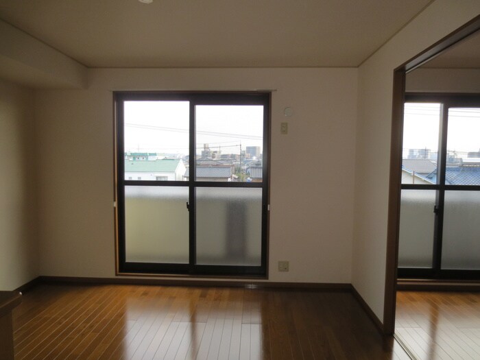 物件内観写真7　(居室)