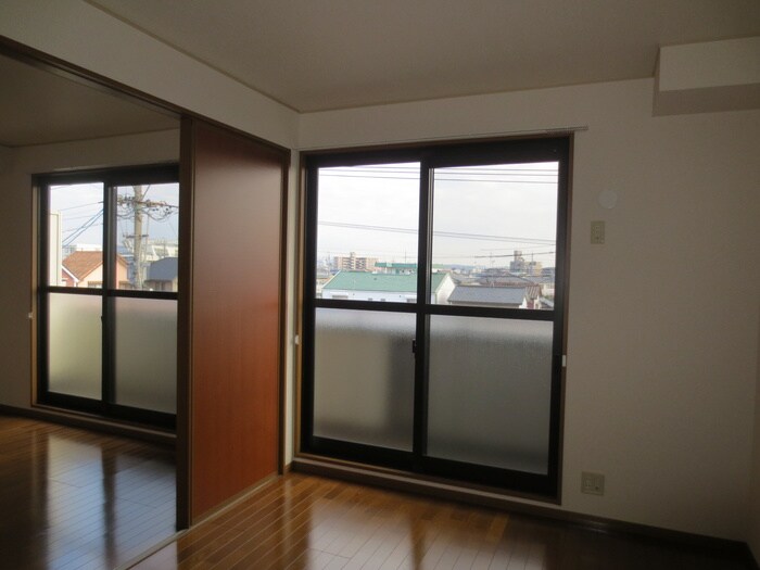 物件内観写真9　(居室)