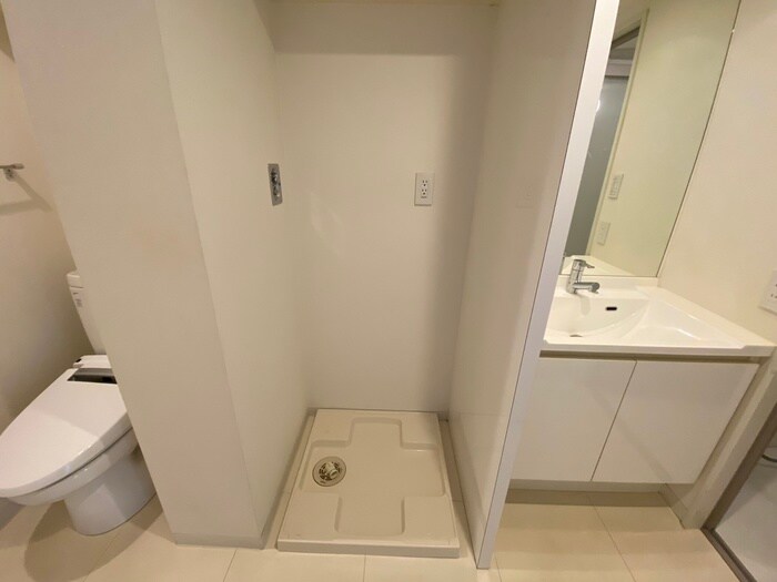 物件内観写真13　(洗濯機置場)