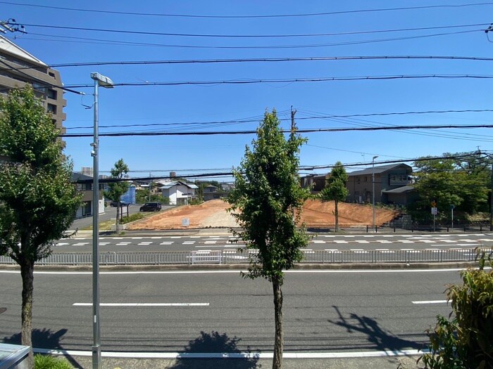 物件内観写真15　(室内からの展望)