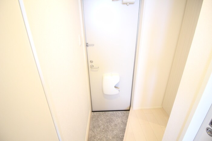 物件内観写真17　(玄関)