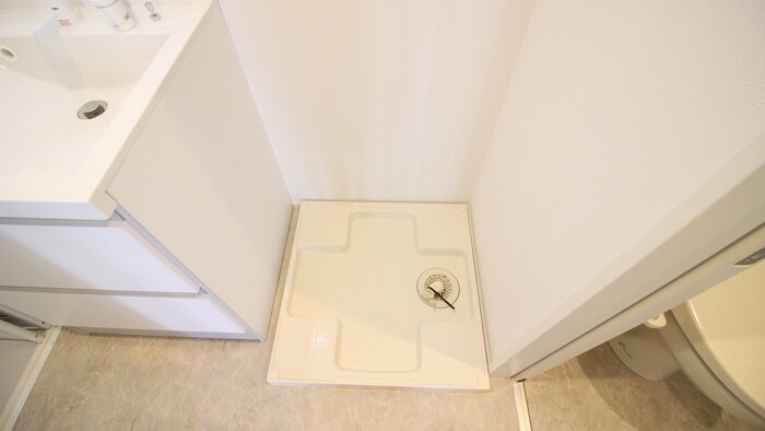 物件内観写真11　(洗濯機置場)