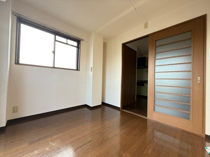 物件内観写真6　(居室)