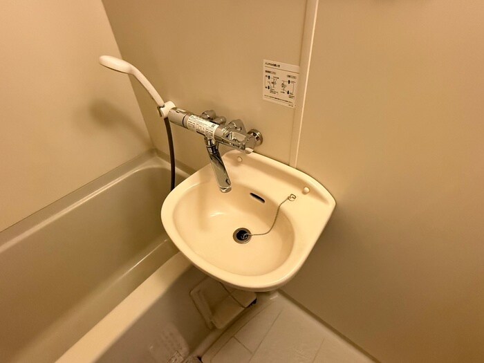 物件内観写真12　(洗面)