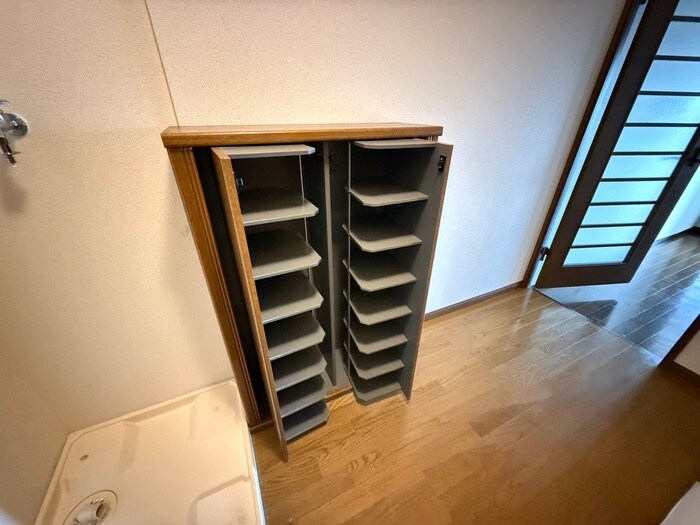 物件内観写真16　(靴箱)