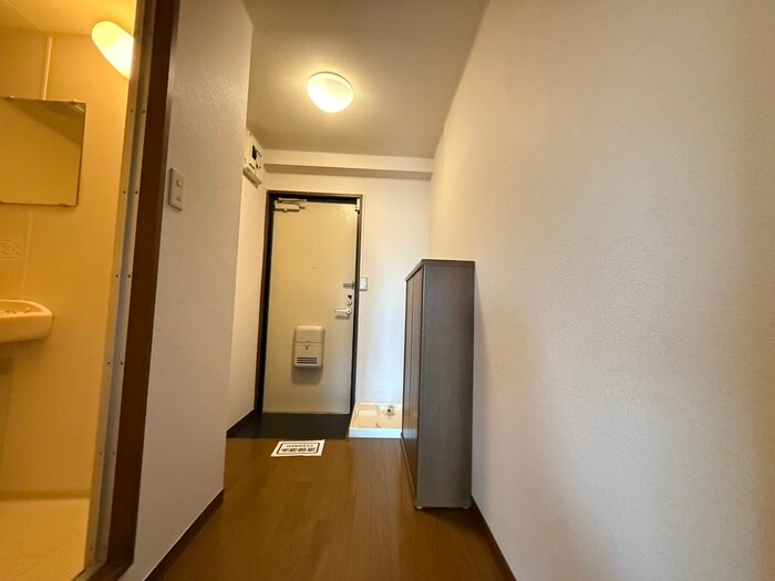 物件内観写真19　(廊下)