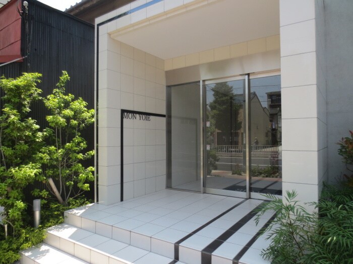 物件外観写真5　(エントランス部分)