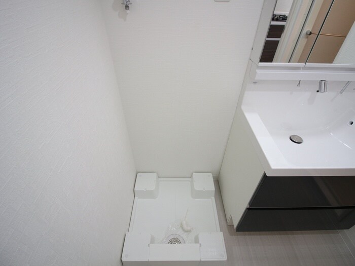 物件内観写真14　(洗濯機置場)