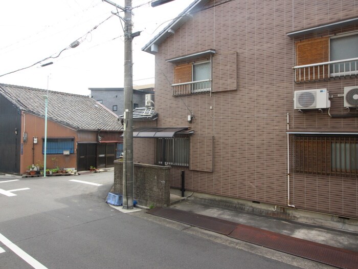 物件内観写真17　(室内からの展望)