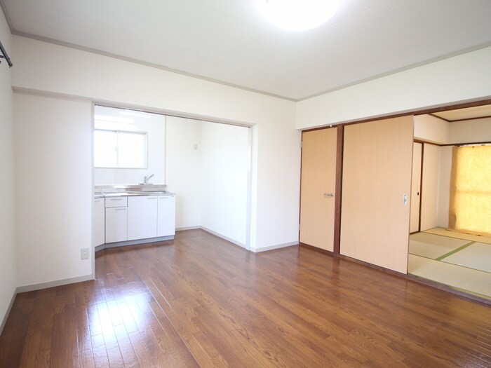 物件内観写真7　(居室)