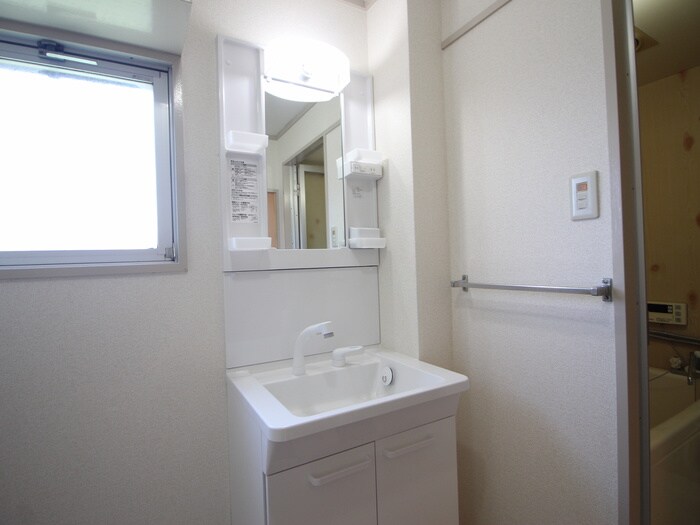 物件内観写真12　(洗面)