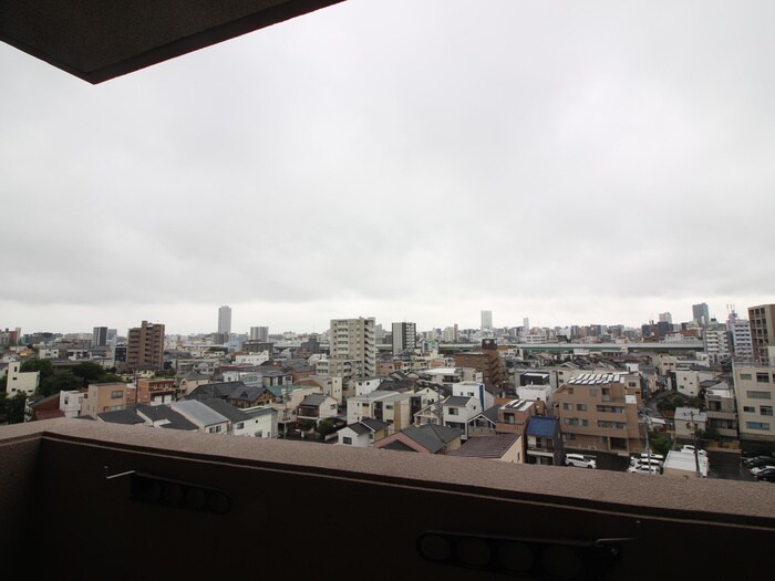 物件内観写真16　(室内からの展望)