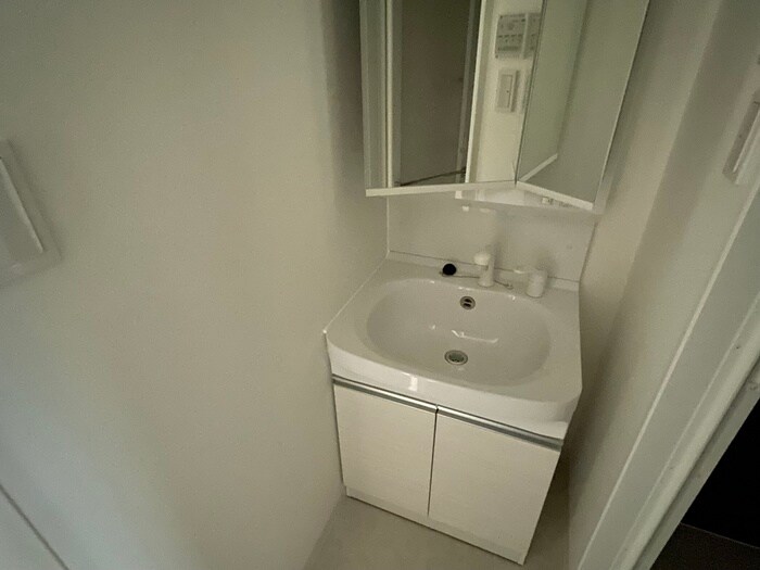 物件内観写真12　(洗面)