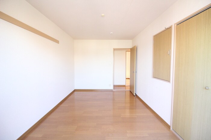 物件内観写真11　(居室)