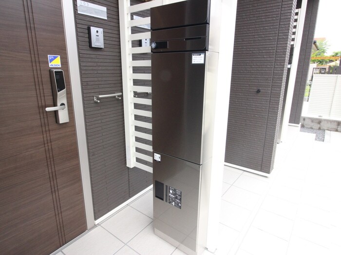 物件外観写真6　(建物設備)