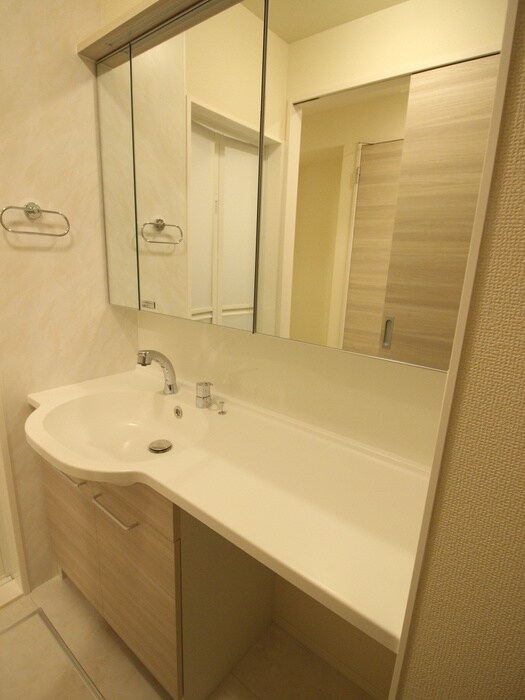 物件内観写真12　(洗面)