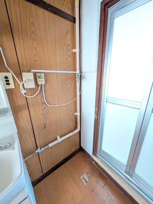 物件内観写真15　(洗濯機置場)