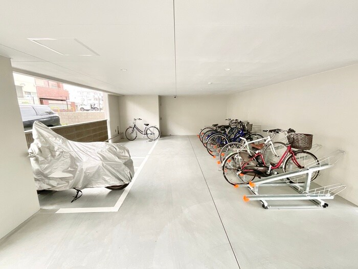 物件外観写真5　(駐輪場)