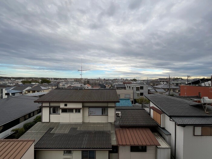 物件内観写真21　(室内からの展望)