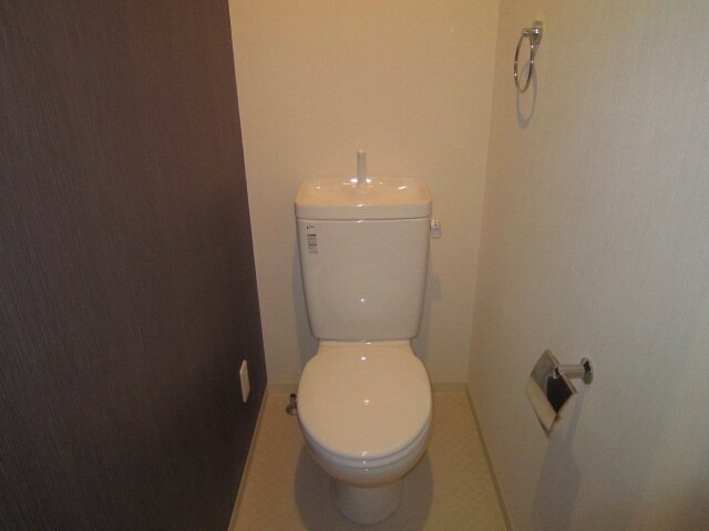 物件内観写真8　(トイレ)