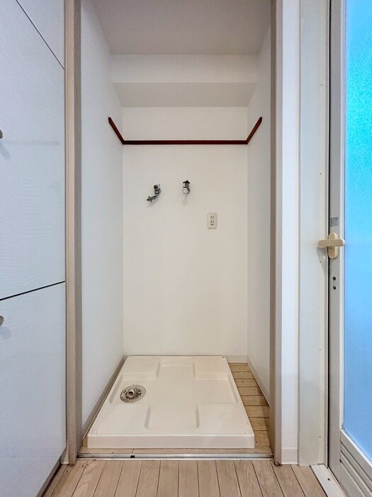 物件内観写真15　(洗濯機置場)