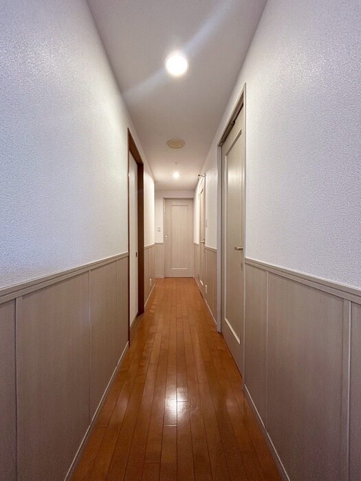 物件内観写真20　(廊下)