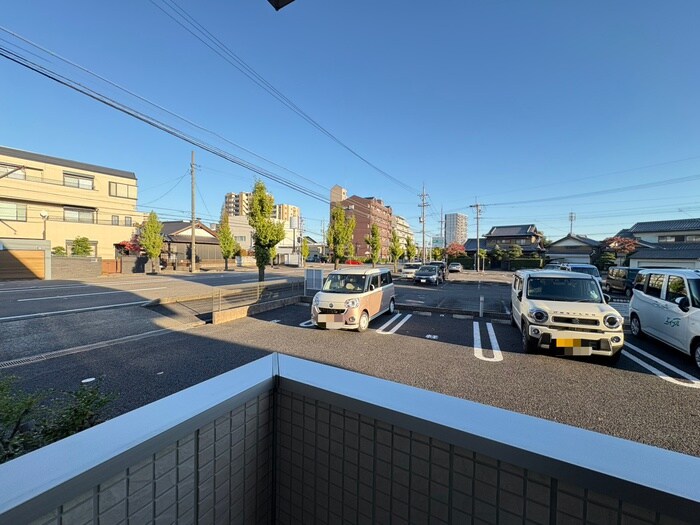 物件内観写真18　(室内からの展望)