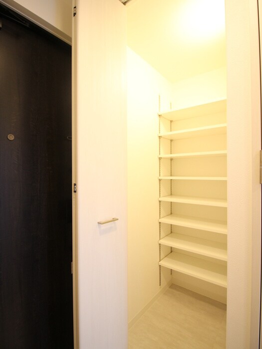 物件内観写真12　(靴箱)