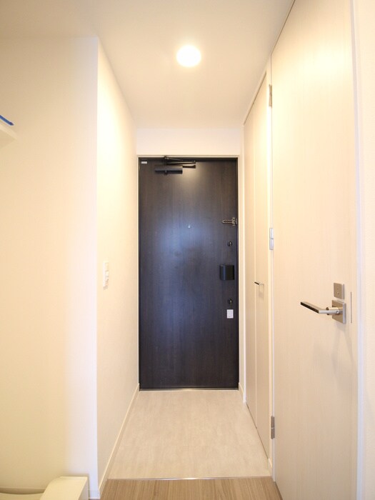 物件内観写真13　(玄関)