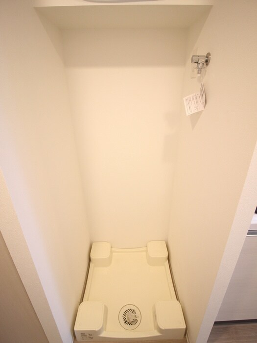 物件内観写真15　(洗濯機置場)