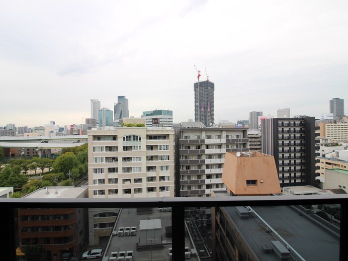 物件内観写真16　(室内からの展望)