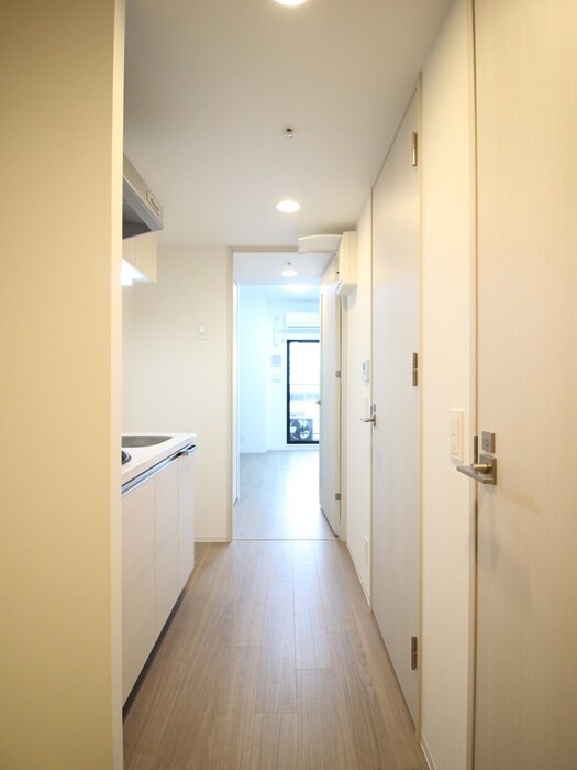 物件内観写真16　(廊下)