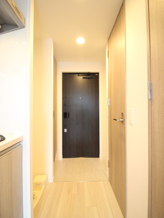 物件内観写真18　(玄関)