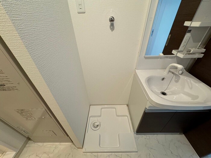 物件内観写真13　(洗濯機置場)