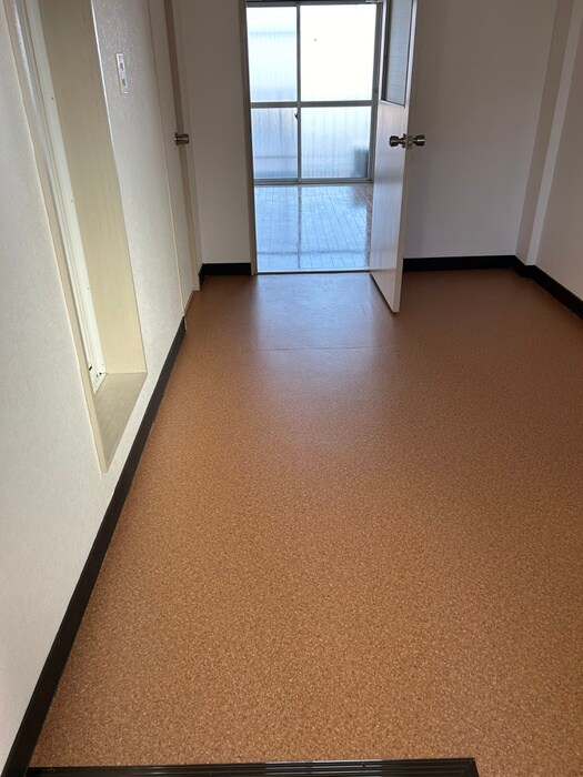 物件内観写真8　(廊下)